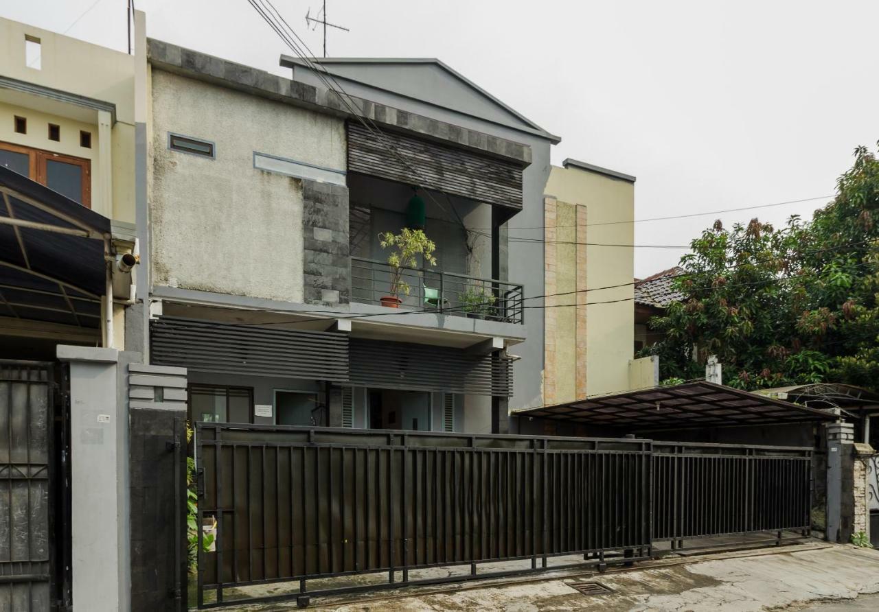 Reddoorz Syariah Near Pondok Indah Mall 3 Jakarta Ngoại thất bức ảnh
