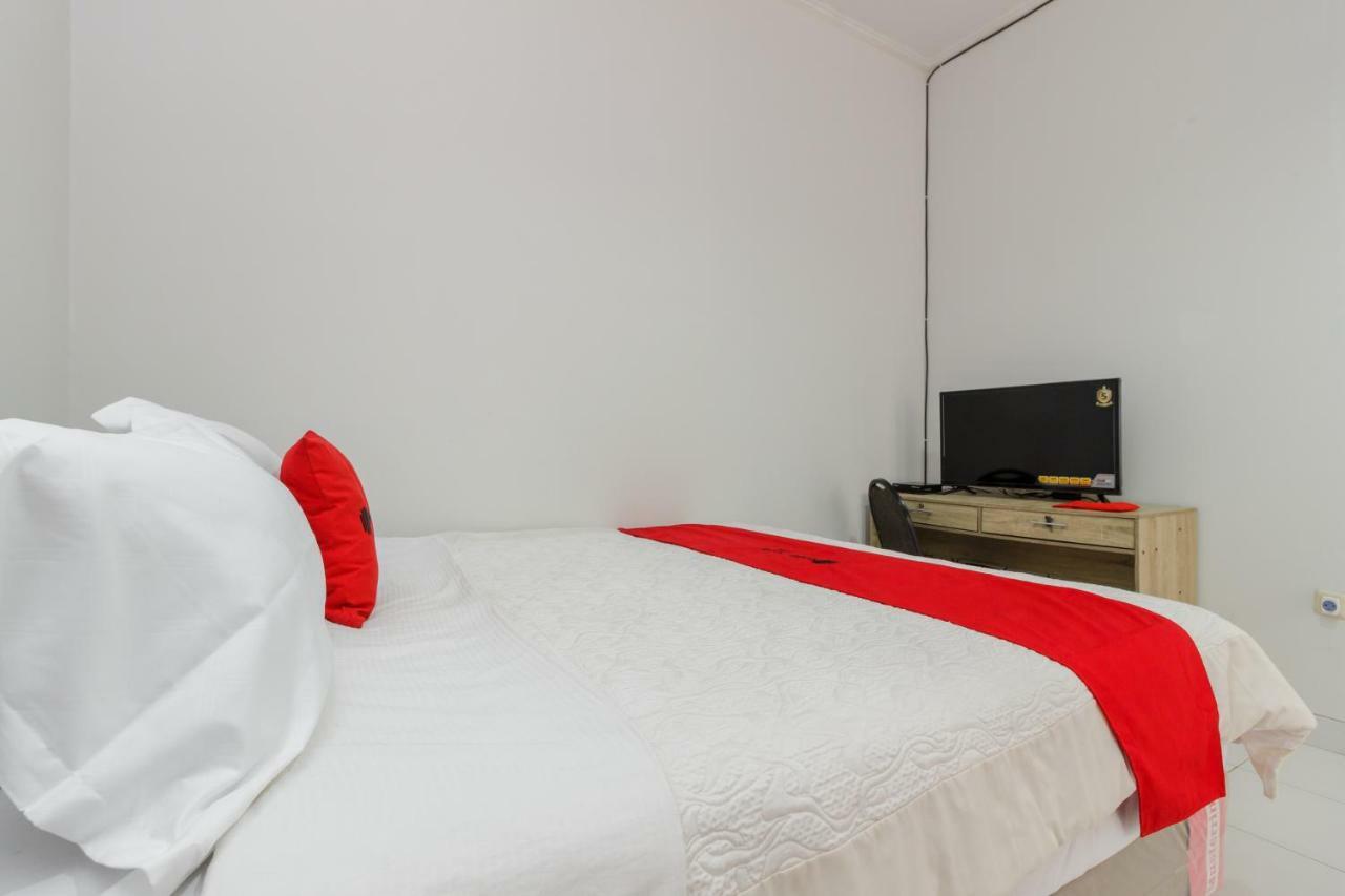 Reddoorz Syariah Near Pondok Indah Mall 3 Jakarta Ngoại thất bức ảnh